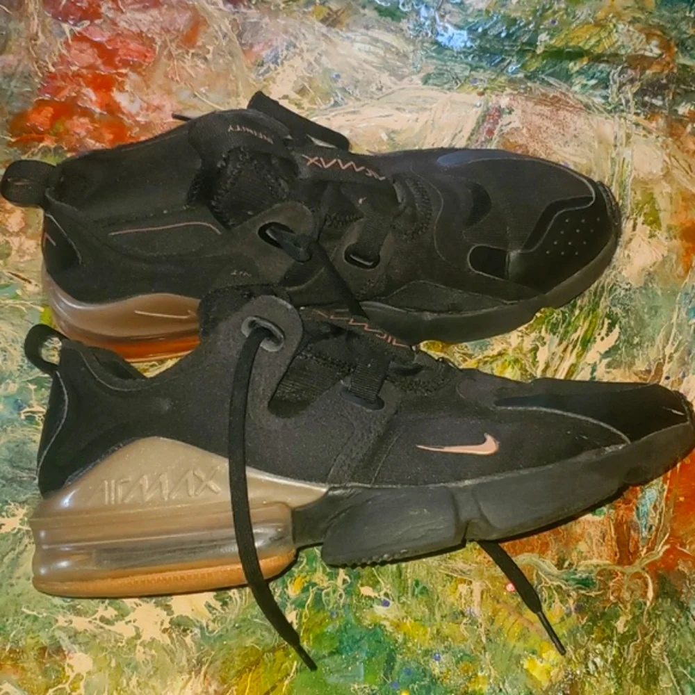 Nike Air Max Infinity womens running shoe